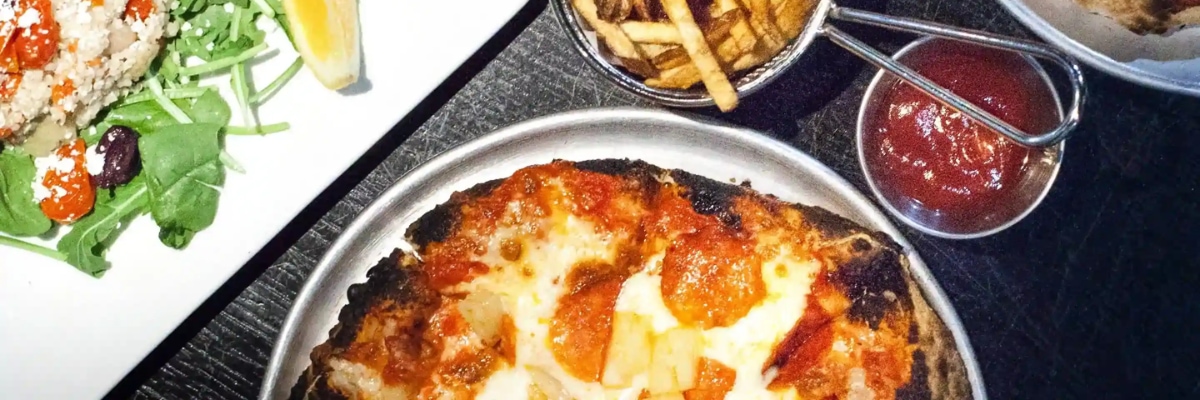 Bluffs Pizza Pub banner