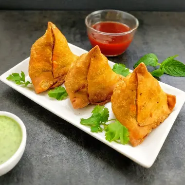 2 Samosas | ۲ سمبوسه