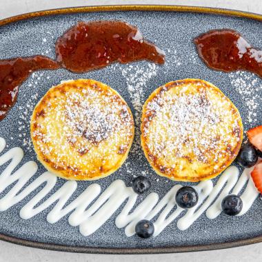Syrniki (Cheese Pancakes)