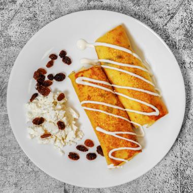 Cottage Cheese & Raisins Crepe Rolls