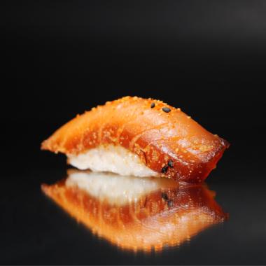Karakuchi Salmon Nigiri