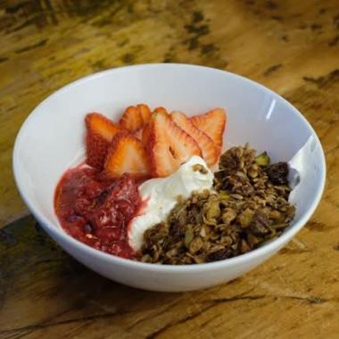 Yogurt & Granola Bowl